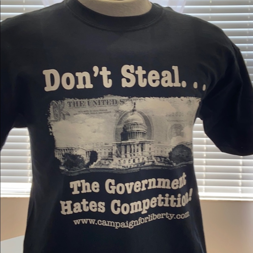 Men’s T-shirt the government hates competition M